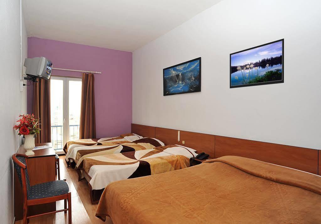 Brussels Royotel サン＝ジョス＝タン＝ノード エクステリア 写真